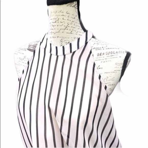 ASTR high neck striped sleeveless blouse size xs - Picture 3 of 5